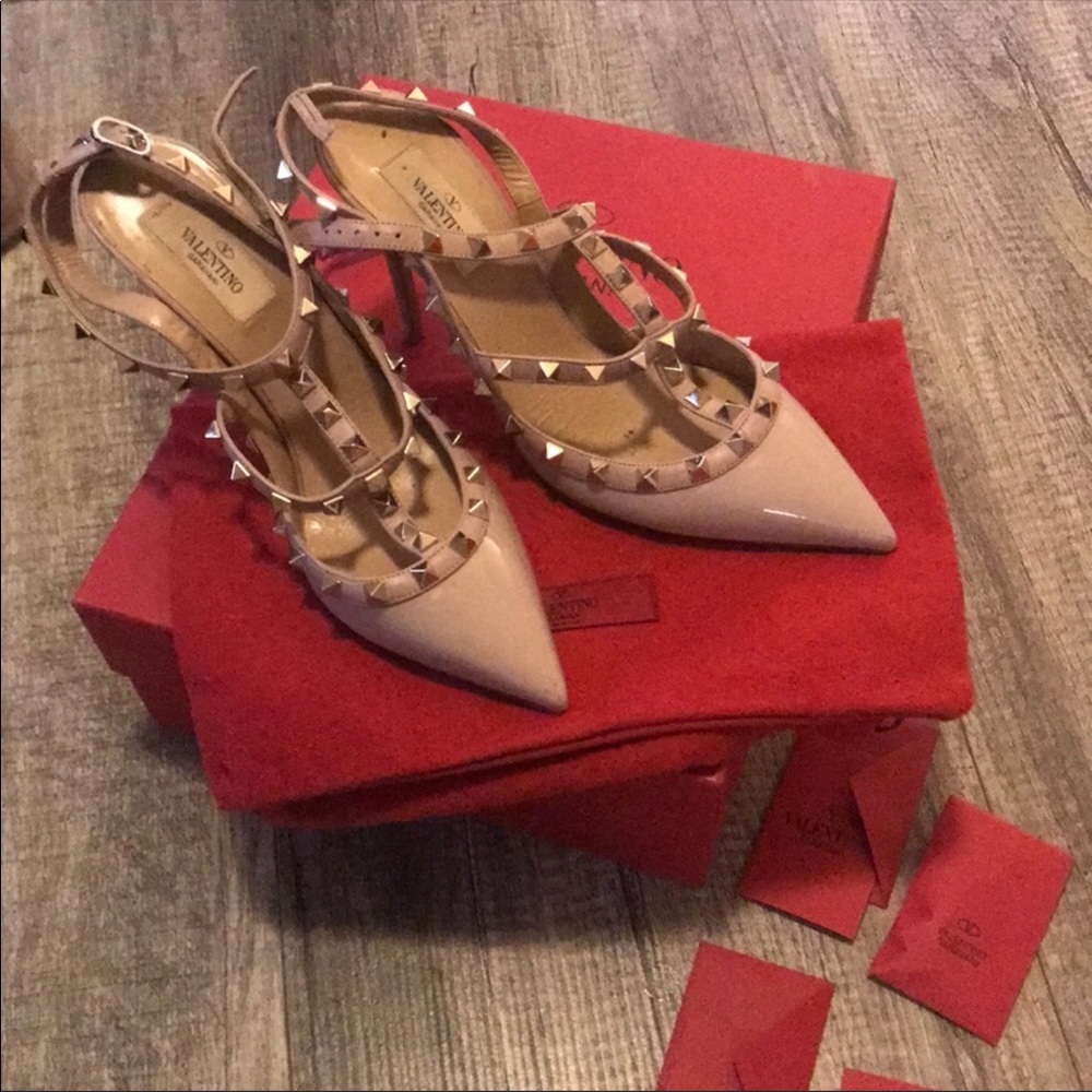 Valentino Rockstud ankle strap heel!